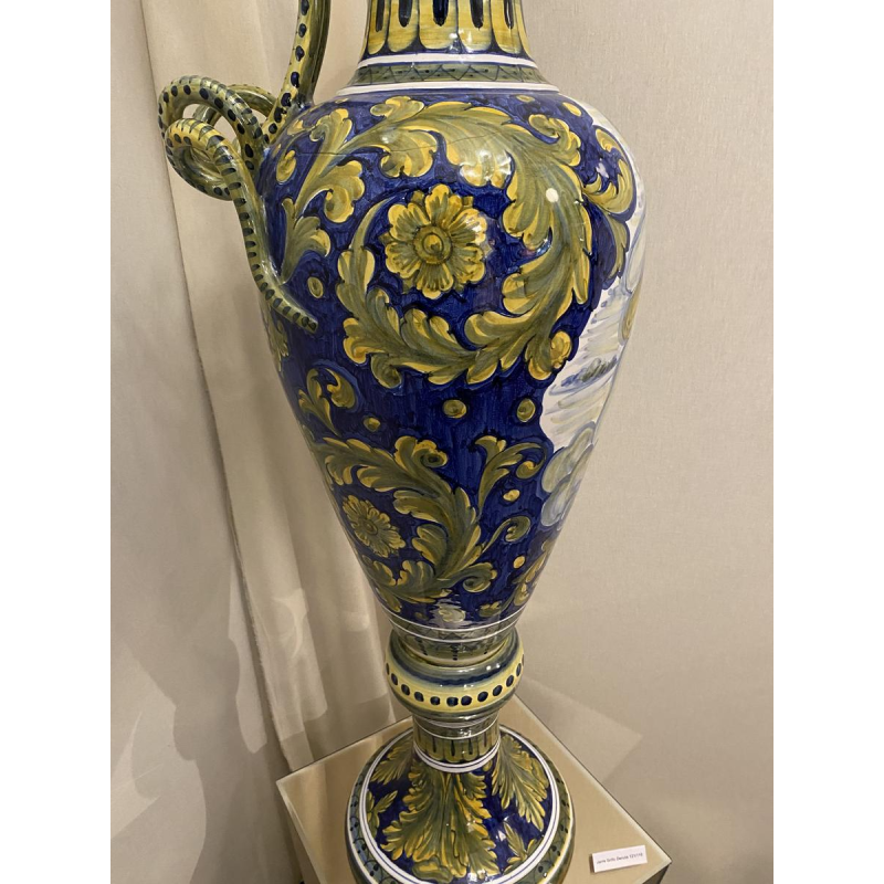 Grifo Deruta, grote keramische pot, handvat gevormd uit slangen, Italië, 20e eeuw