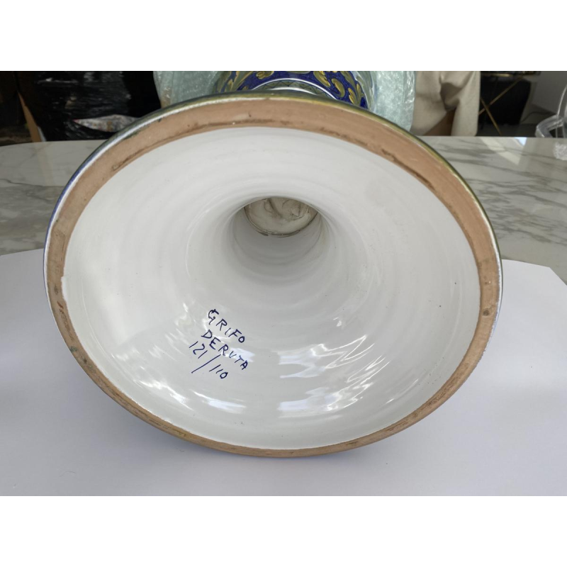 Grifo Deruta, grote keramische pot, handvat gevormd uit slangen, Italië, 20e eeuw