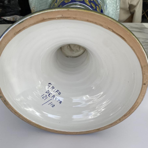 Grifo Deruta, grote keramische pot, handvat gevormd uit slangen, Italië, 20e eeuw