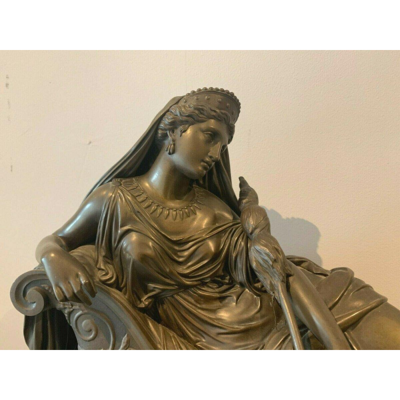 Een imposante bronzen en marmeren klok, van J. Feuchère, uitgegeven door Gauthier, 19e eeuw.