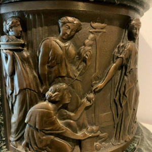 Een imposante bronzen en marmeren klok, van J. Feuchère, uitgegeven door Gauthier, 19e eeuw.