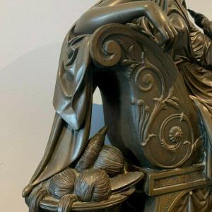 Een imposante bronzen en marmeren klok, van J. Feuchère, uitgegeven door Gauthier, 19e eeuw.