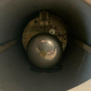 Imposante pendule en bronze et marbre, J. Feuchère, éditeur Gauthier, XIXᵉ siècle