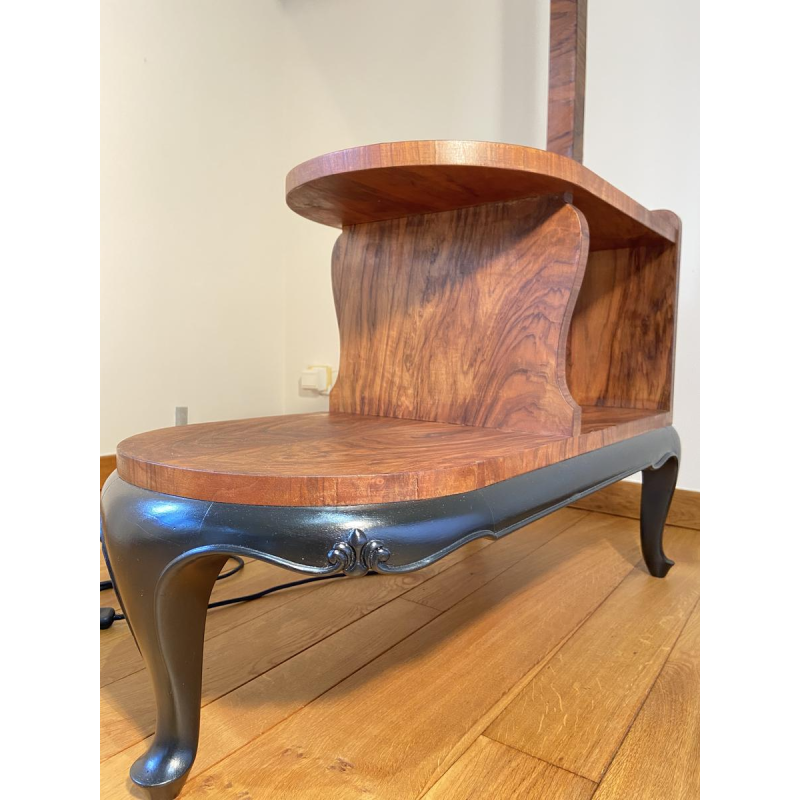 Staande lamp/leeslamp van hout en fineer met oranje lampenkap, circa 1950.