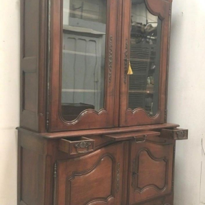 Louis XV two-part buffet in solid walnut, 18th century