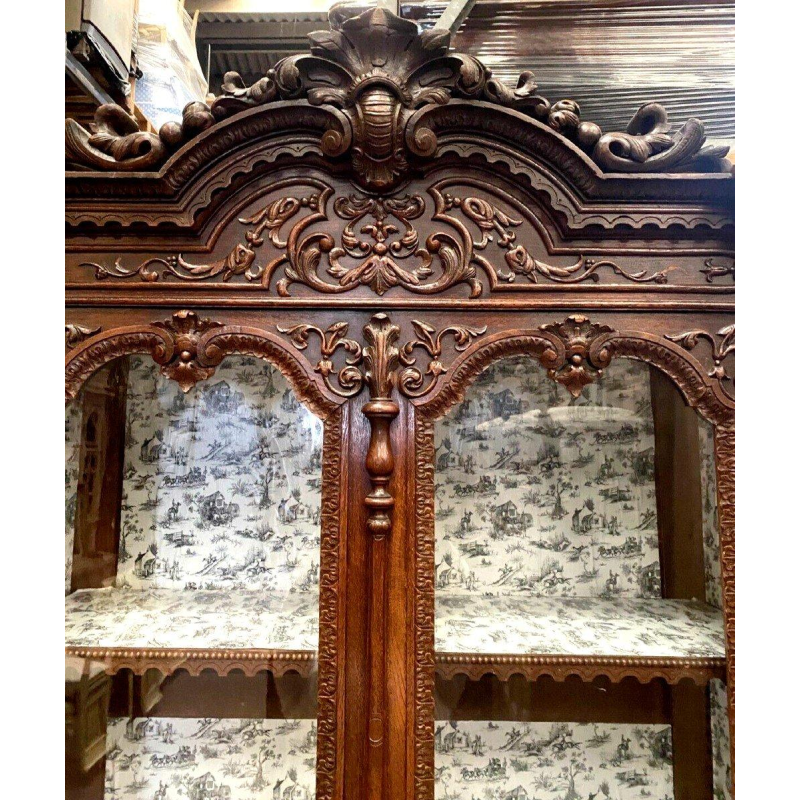 Two-part Renaissance-style display cabinet, solid walnut, Napoleon III period, late 19th century