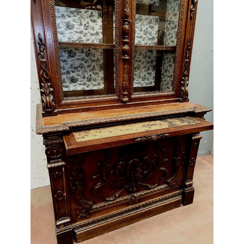 Vitrine deux corps de style Renaissance, noyer massif, époque Napoléon III, fin XIXe siècle