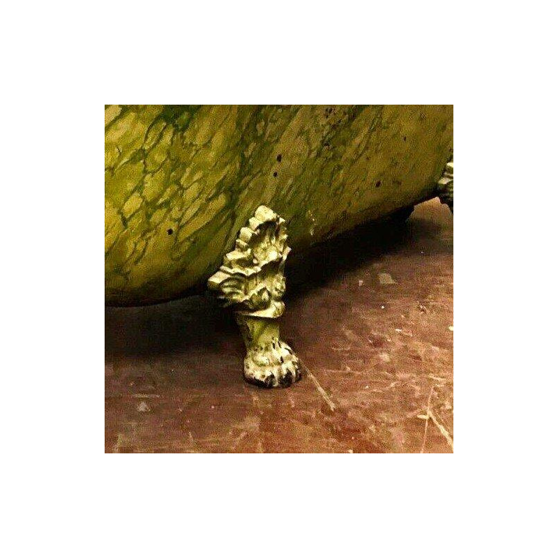 Baignoire en fonte émaillée, patine faux marbre, pieds griffes, XIXᵉ siècle