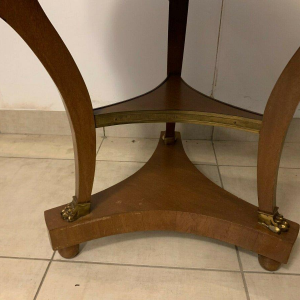 Guéridon tripode de style Empire en acajou, dessus en marbre, XXᵉ siècle