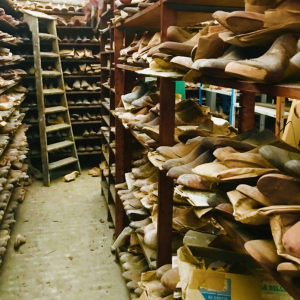 Large collection of shoe/foot molds/forms, wood and metal, 6000/7000 pieces, 20th century