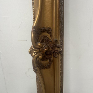 Grand encadrement en bois et stuc doré ( H 195cm ) XIXe siècle