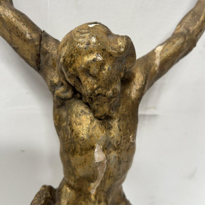 Christ en bois sculpté et doré, XIX siècle