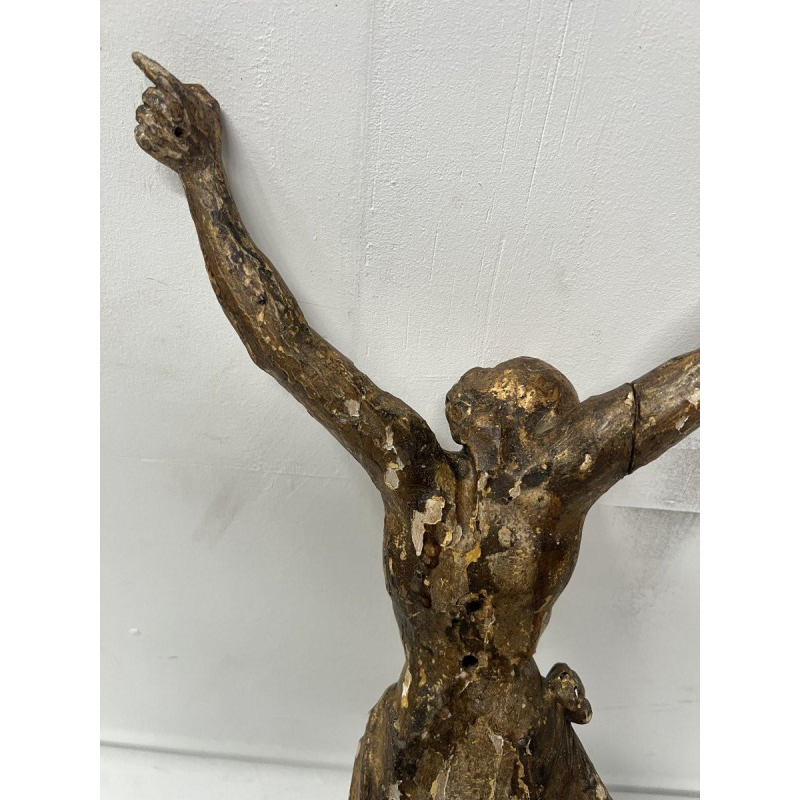 Christ en bois sculpté et doré, XIX siècle