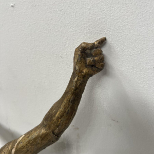 Christ en bois sculpté et doré, XIX siècle