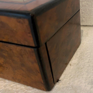 Napoleon III period thuya burl glove box, Boulle marquetry, 19th century