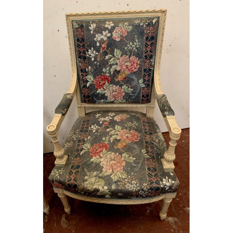 Paire de fauteuils de style Louis XVI, hêtre laqué blanc & tapisserie, XXᵉ siècle