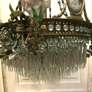 Kroonluchter in Lodewijk XVI-stijl, brons - Wedgwood-porselein - kristallen hangers, 19e eeuw