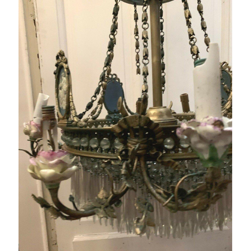 Kroonluchter in Lodewijk XVI-stijl, brons - Wedgwood-porselein - kristallen hangers, 19e eeuw