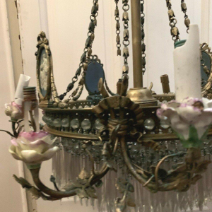 Louis XVI chandelier, bronze - Wedgwood porcelain - crystal pendants, 19th century