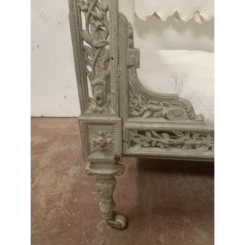 Small openwork cast iron sofa/bench, 20th century