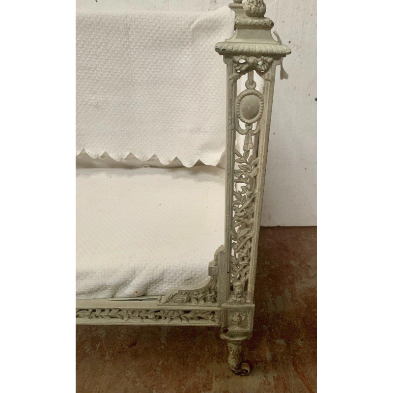 Small openwork cast iron sofa/bench, 20th century