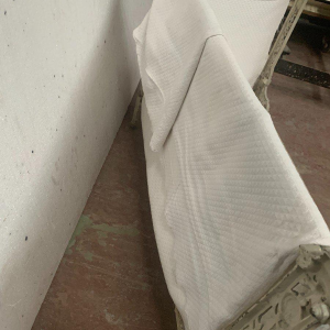 Petit canapé / banquette en fonte de fer ajouré, XXe siècle