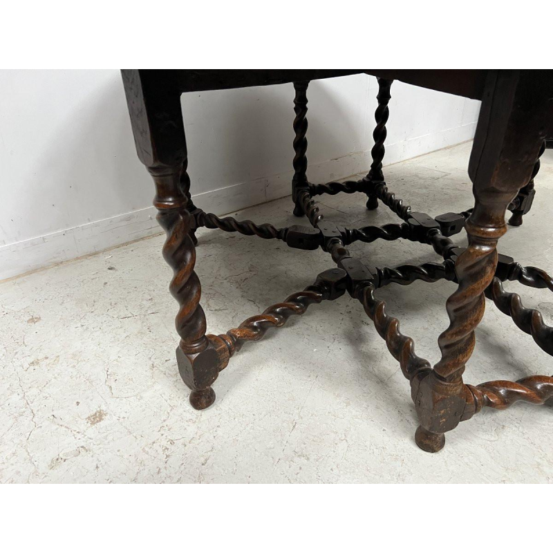 Belangrijke Gateleg massief eikenhouten tafel met twee bladen, 19e eeuw