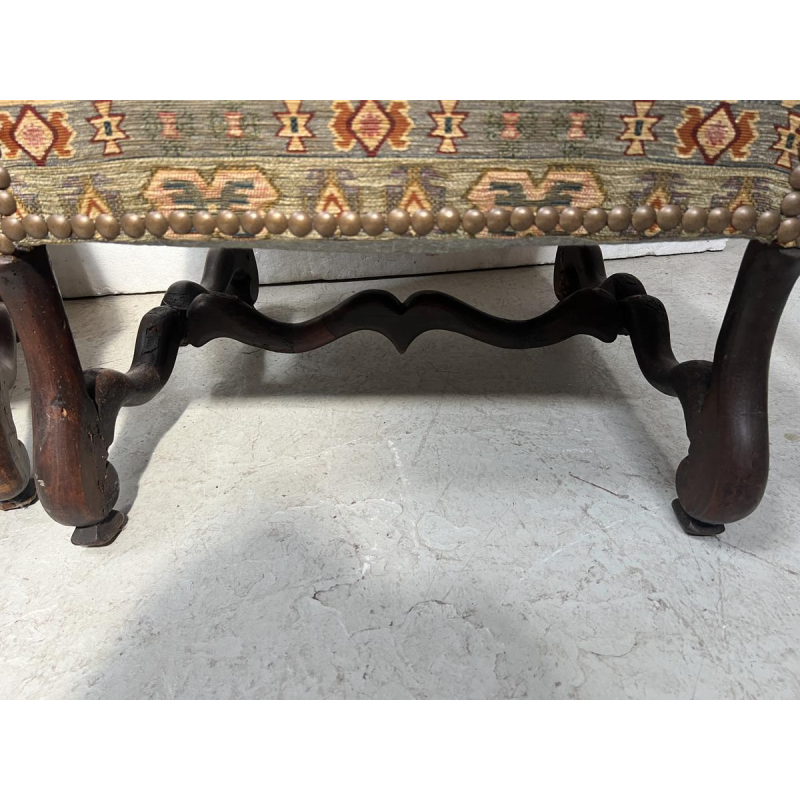 Suite de quatre fauteuils de style Louis XIII à hauts dossiers, XXe siècle