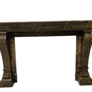 Cheminée époque Napoléon III à pieds griffes en marbre moucheté, XIXe siècle