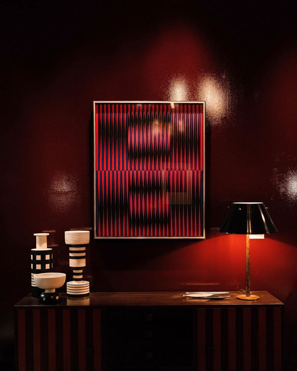 Image : Découvrez la place de marché dédiée <br /><strong class="js-typed">aux Antiquités;à l'Art contemporain; au Design;aux objets de collection; à l'Art de qualité;à l'Art moderne;à l'Art abstrait</strong>